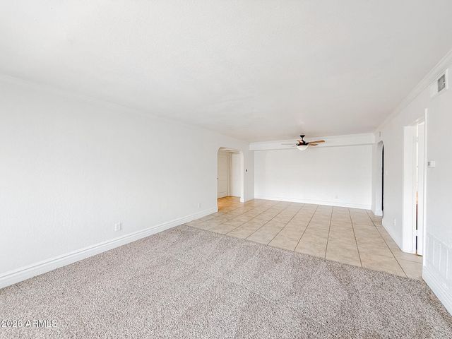 3825 E CAMELBACK Road 215, Phoenix, AZ 85018