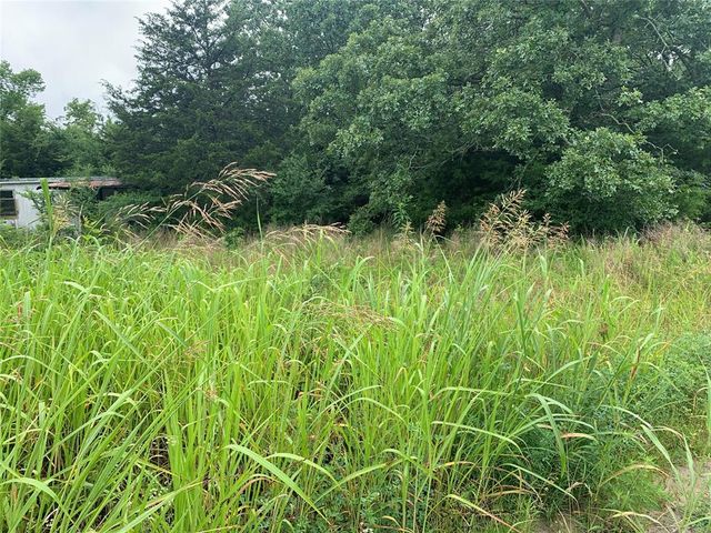 210 E Nelson Road, Stigler, OK 74462