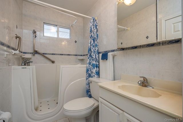 109 Gatto Lane, Pearl River, NY 10965