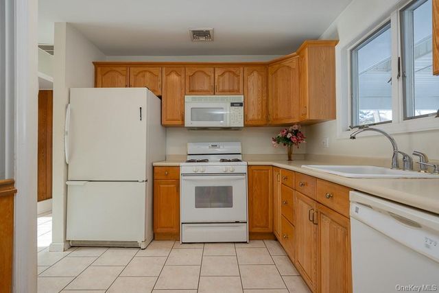 109 Gatto Lane, Pearl River, NY 10965