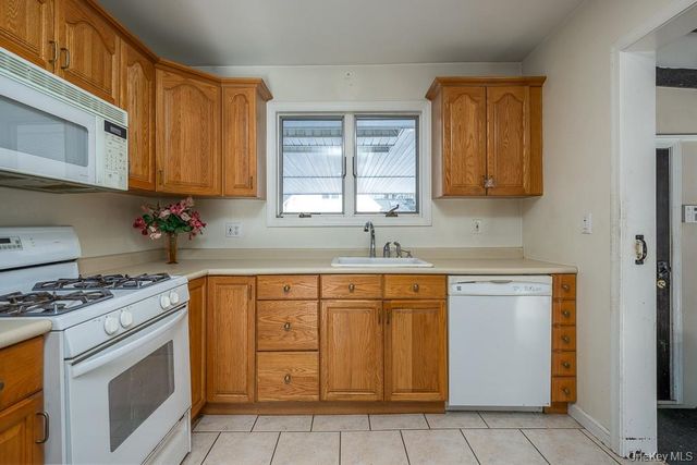 109 Gatto Lane, Pearl River, NY 10965