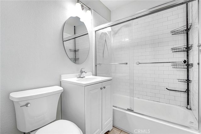 6659 Zelzah Ave, Reseda, CA 91335