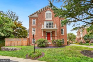 9700 WHITLEY PARK PL #TH-19, Bethesda, MD 20814