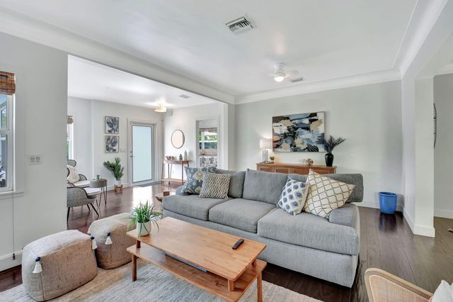 414 NE 7th Avenue, Delray Beach, FL 33483