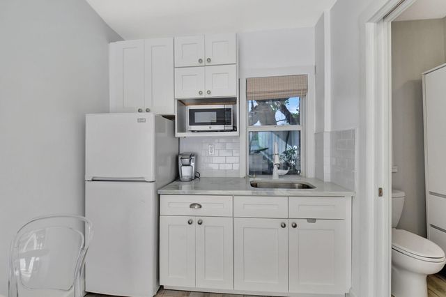 414 NE 7th Avenue, Delray Beach, FL 33483