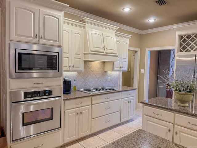 4435 Tree House Drive, Conway, AR 72034