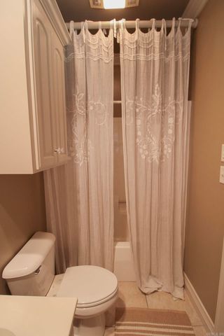 4435 Tree House Drive, Conway, AR 72034