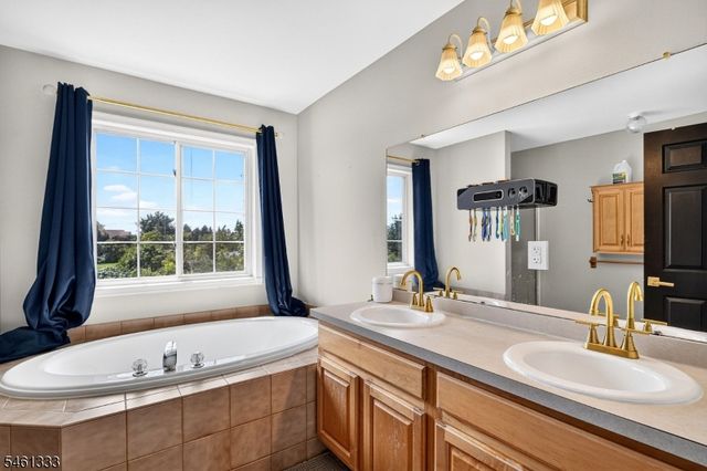 13 Cornelius Way, Franklin Twp., NJ 08873