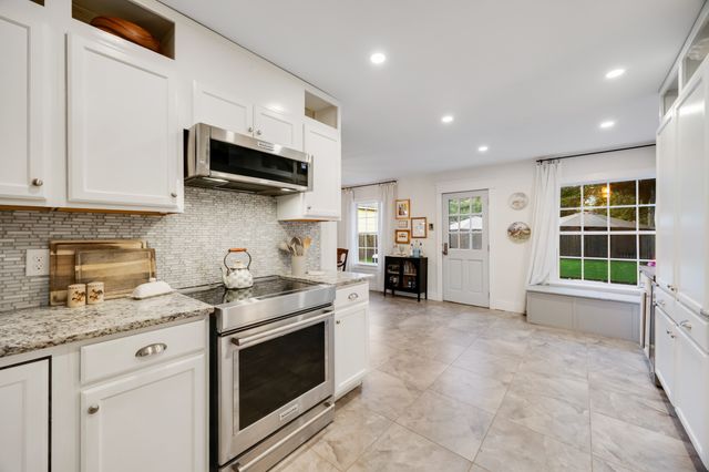 5029 Locke Avenue, Fort Worth, TX 76107