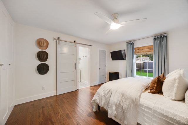 5029 Locke Avenue, Fort Worth, TX 76107