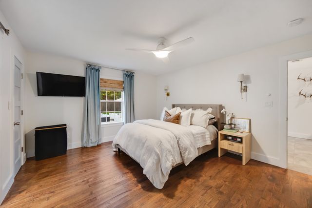 5029 Locke Avenue, Fort Worth, TX 76107