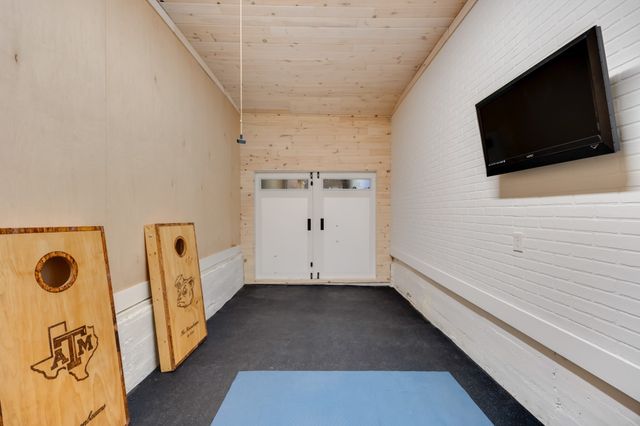 5029 Locke Avenue, Fort Worth, TX 76107