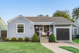 5029 Locke Avenue, Fort Worth, TX 76107