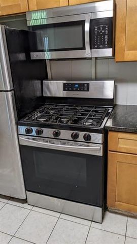 17 Parkside Court 3, Vernon Hills, IL 60061