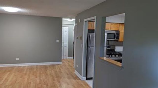 17 Parkside Court 3, Vernon Hills, IL 60061