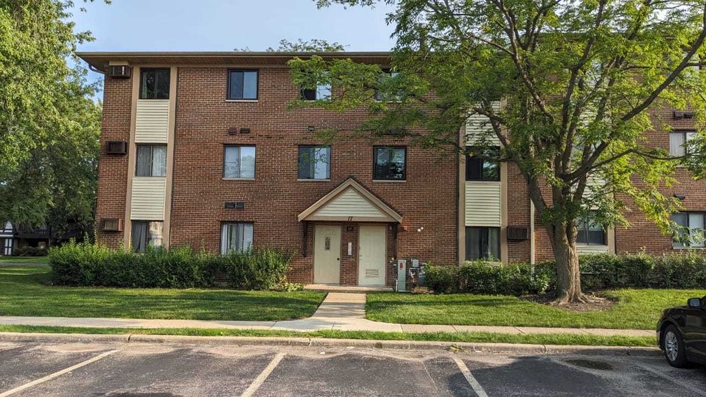 17 Parkside Court 3, Vernon Hills, IL 60061