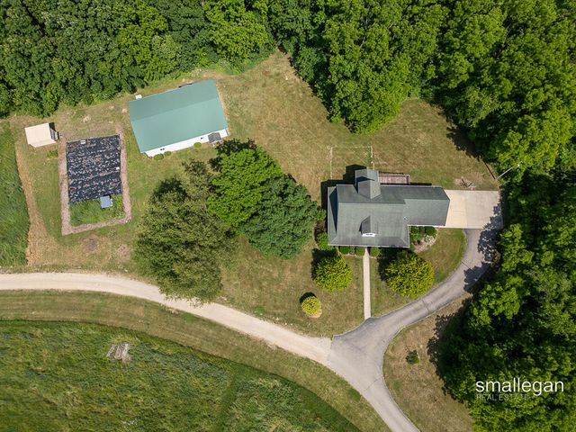 3192 W Sisson Road, Freeport, MI 49325