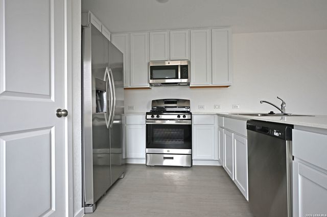 14605 Mudstone Place, Elmendorf, TX 78112