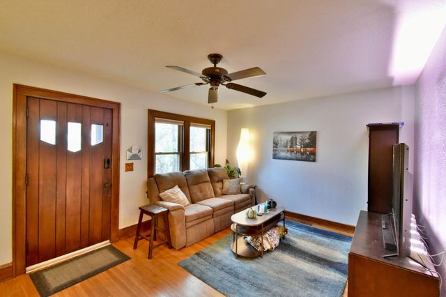 913 13th Avenue S, Saint Cloud, MN 56301