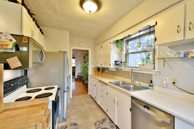 913 13th Avenue S, Saint Cloud, MN 56301