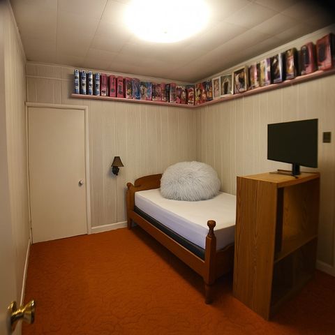 52 S Mount Vernon Ave, Uniontown, PA 15401