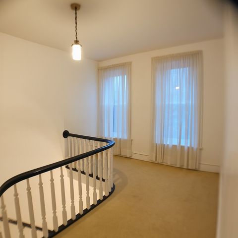 52 S Mount Vernon Ave, Uniontown, PA 15401