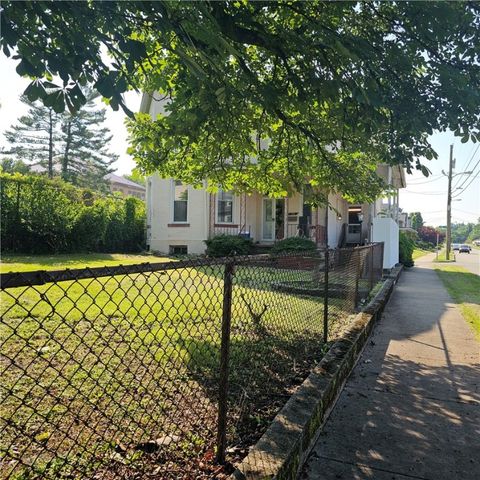 52 S Mount Vernon Ave, Uniontown, PA 15401
