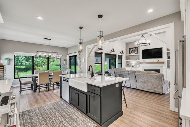 2908 Diamond Mil Circle, Coralville, IA 52241