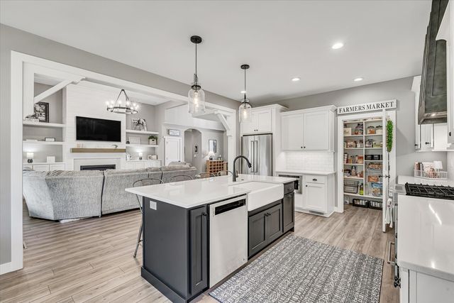 2908 Diamond Mil Circle, Coralville, IA 52241
