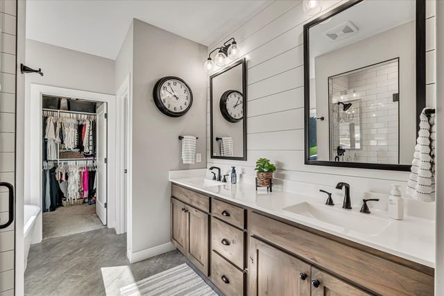 2908 Diamond Mil Circle, Coralville, IA 52241