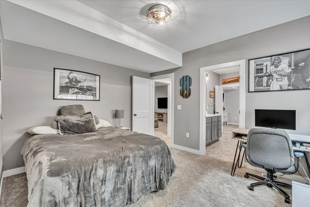 2908 Diamond Mil Circle, Coralville, IA 52241