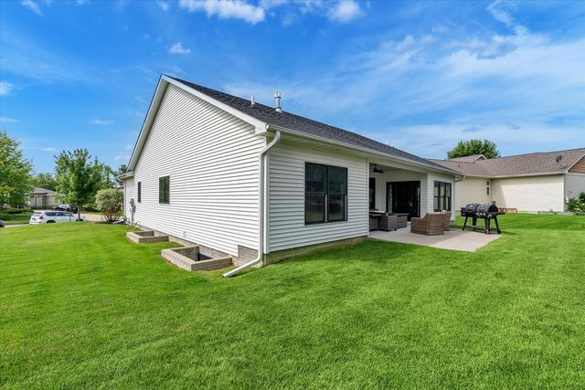 2908 Diamond Mil Circle, Coralville, IA 52241