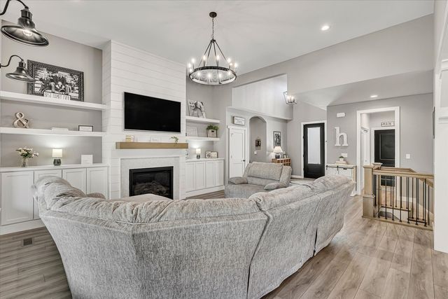 2908 Diamond Mil Circle, Coralville, IA 52241