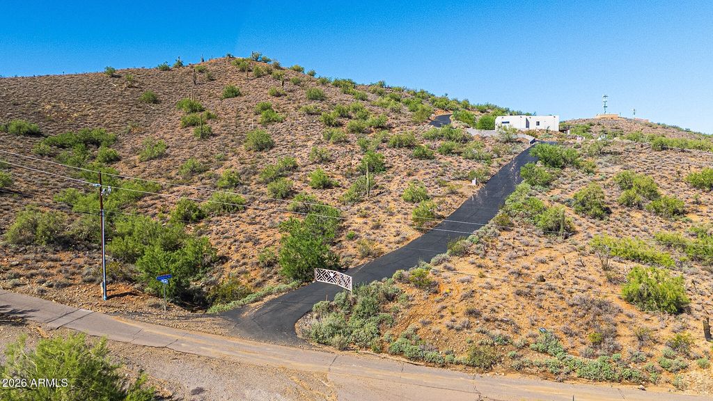 3416 W RAMBLING Road F, Phoenix, AZ 85086 — photo 2