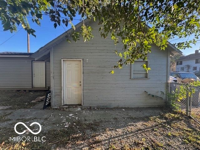 3438 Carrollton Avenue, Indianapolis, IN 46205