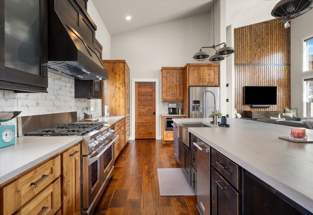 19020 E 8th Ave, Spokane Valley, WA 99016