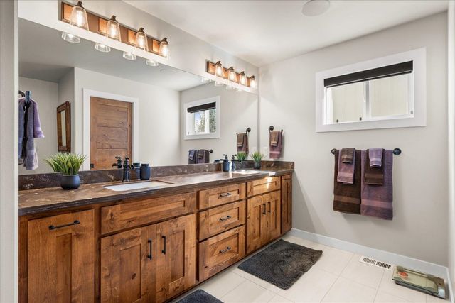 19020 E 8th Ave, Spokane Valley, WA 99016