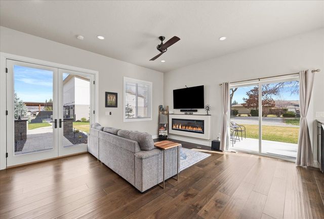 19020 E 8th Ave, Spokane Valley, WA 99016