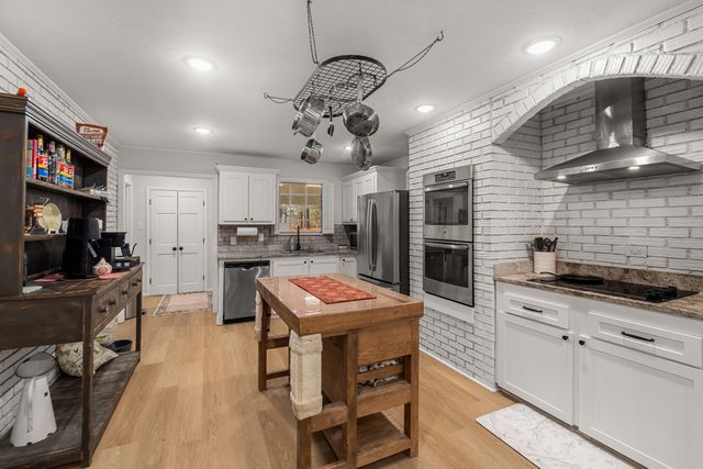 243 Beverly Hills Loop, Petal, MS 39465