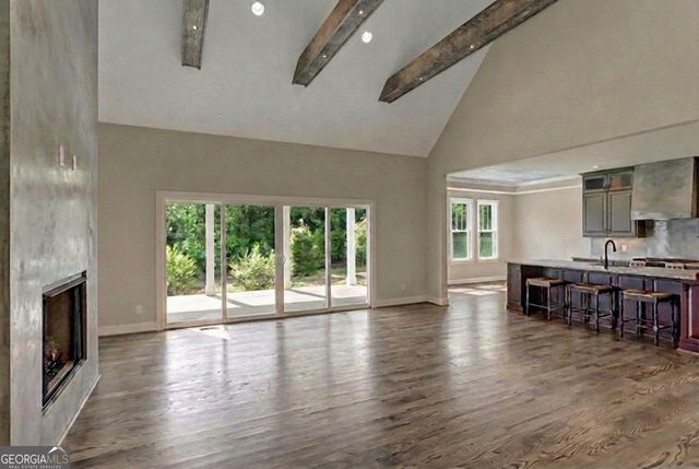 195 Farr Lake Drive, Tyrone, GA 30290