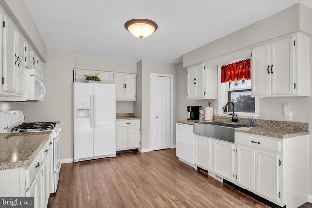 1940 WYATT CIR, Dover, PA 17315