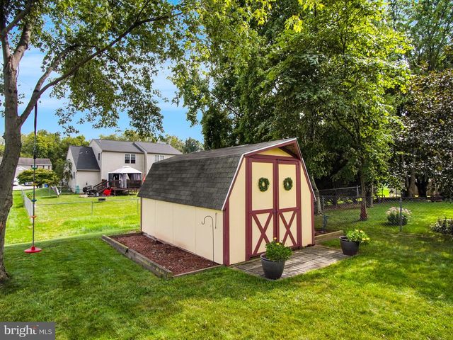 1940 WYATT CIR, Dover, PA 17315