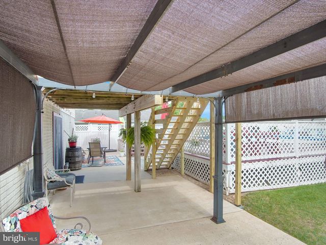 1940 WYATT CIR, Dover, PA 17315