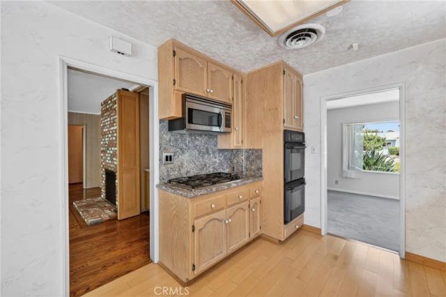 15136 Clark Street, Sherman Oaks, CA 91411