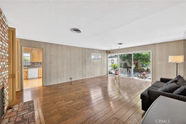15136 Clark Street, Sherman Oaks, CA 91411