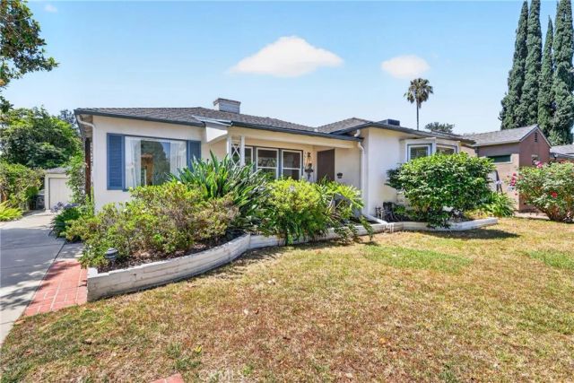 15136 Clark Street, Sherman Oaks, CA 91411