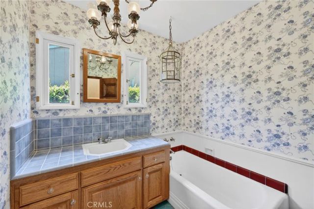 15136 Clark Street, Sherman Oaks, CA 91411