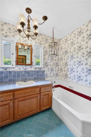 15136 Clark Street, Sherman Oaks, CA 91411