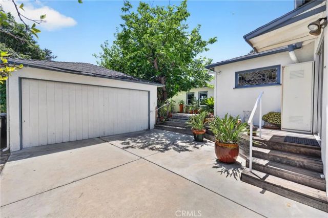 15136 Clark Street, Sherman Oaks, CA 91411