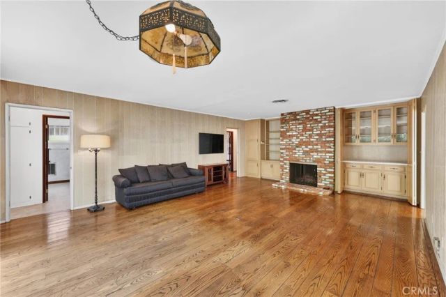 15136 Clark Street, Sherman Oaks, CA 91411